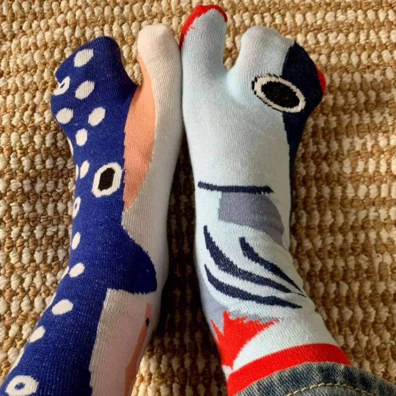 1/5Pairs Cute Split Toe Eel Pattern Socks for Women Men Cartoon Foot Cover Socks Funny Abstract Aquarium Mid-tube Stockings