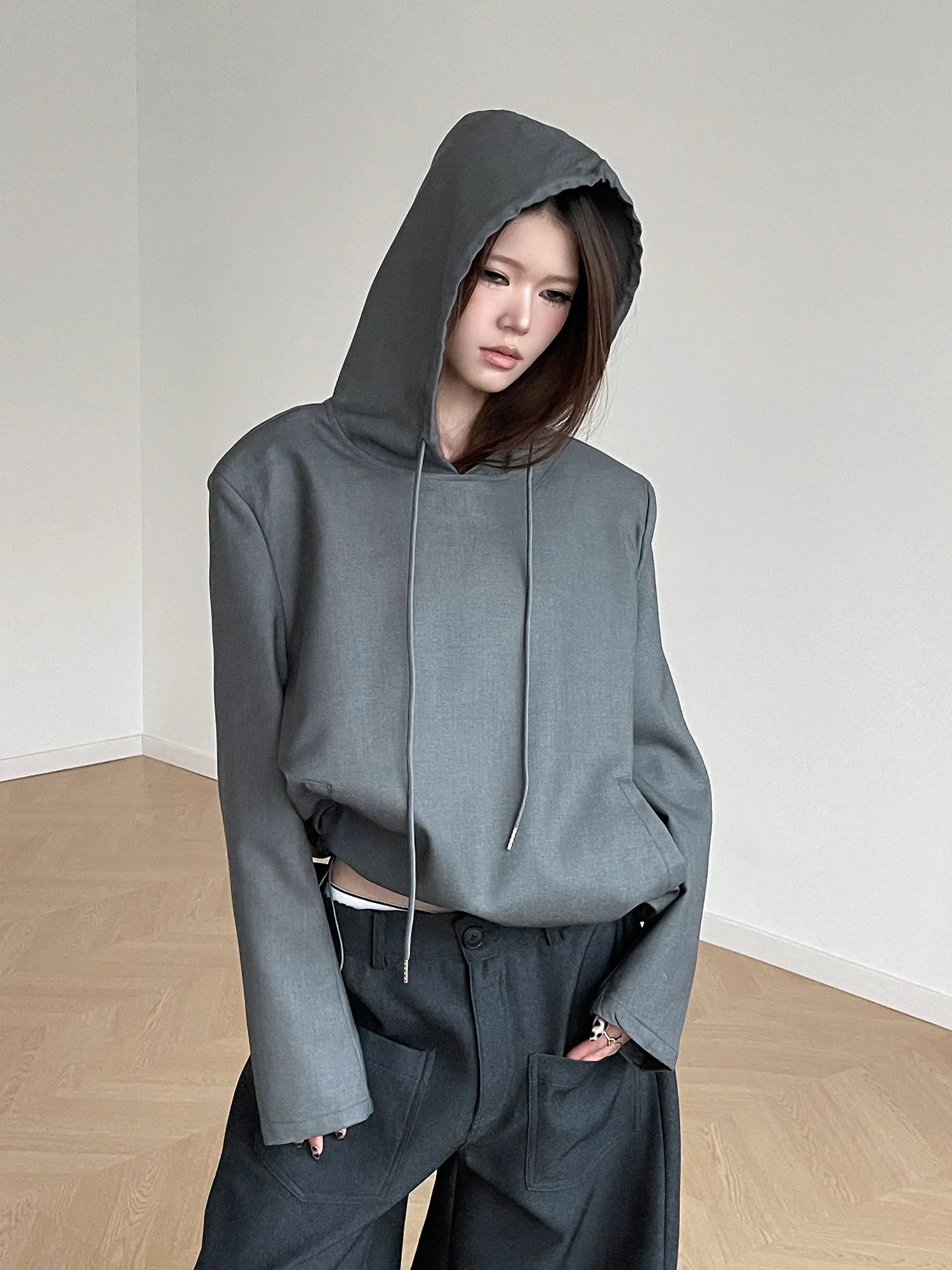 

Inbeowroom ey Костюм Design Sense с подкладкой на плечах, женский свободный повседневный топ из смеси вискозы из полиэстера, длинный све, с капюшоном