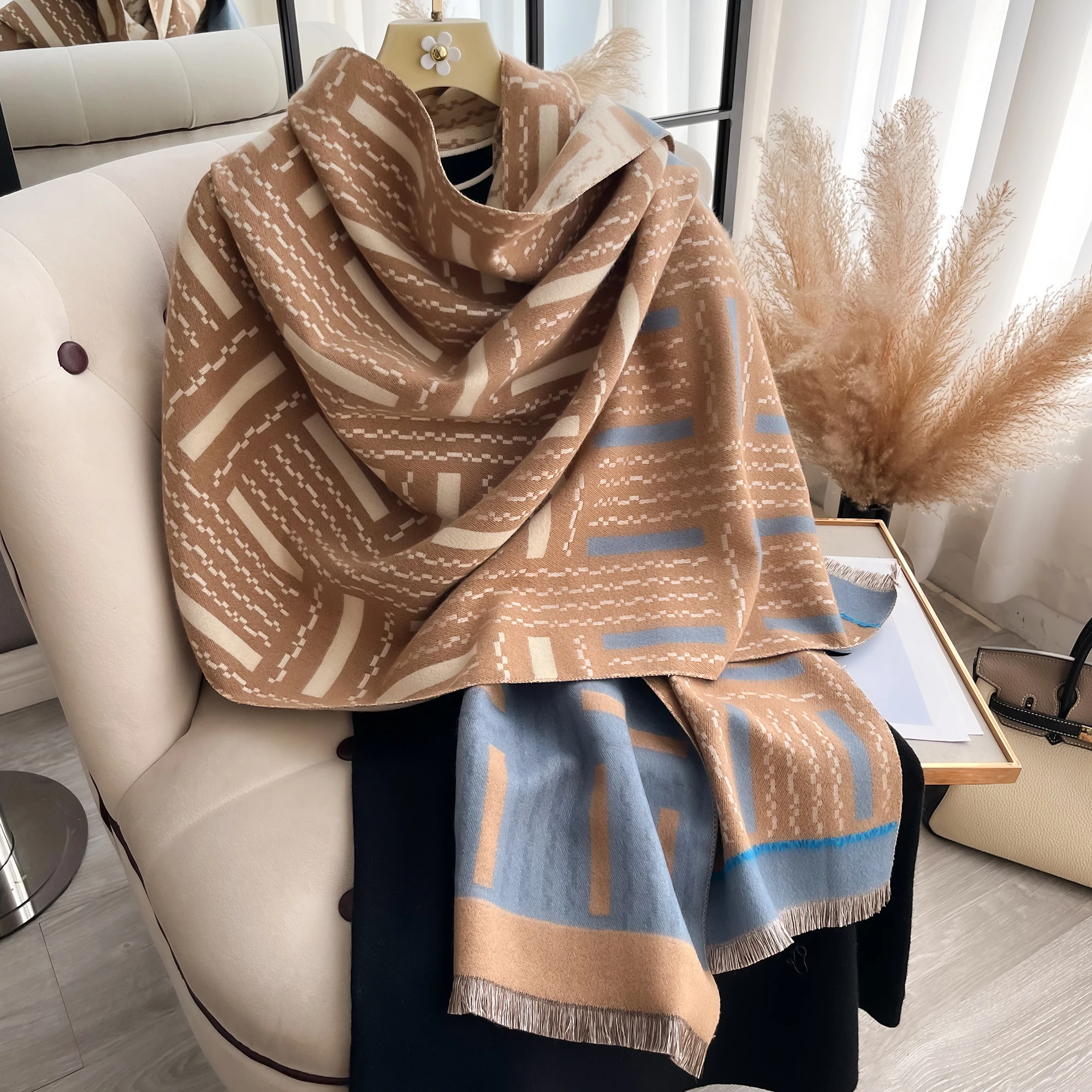 2024 Luxury Brand Two-Sided Jacquard Scarf pashmina Cashmere Soft Warm Fringe Pashmina Shawl Winter Coldproof Windproof Blanket