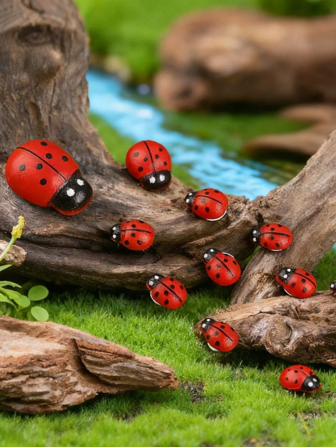 100/20PCS Pieces of Resin Ladybug Figurines, Garden and Courtyard Micro Landscape Succulent Pot Decoration Handicrafts