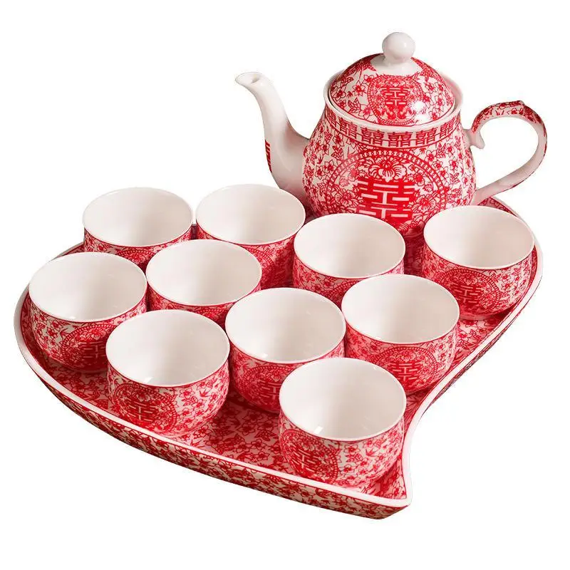 High grade Chinese wedding gift bridal supplies red ceramic teacup teapot double-happiness tea pot heart-shaped tray set