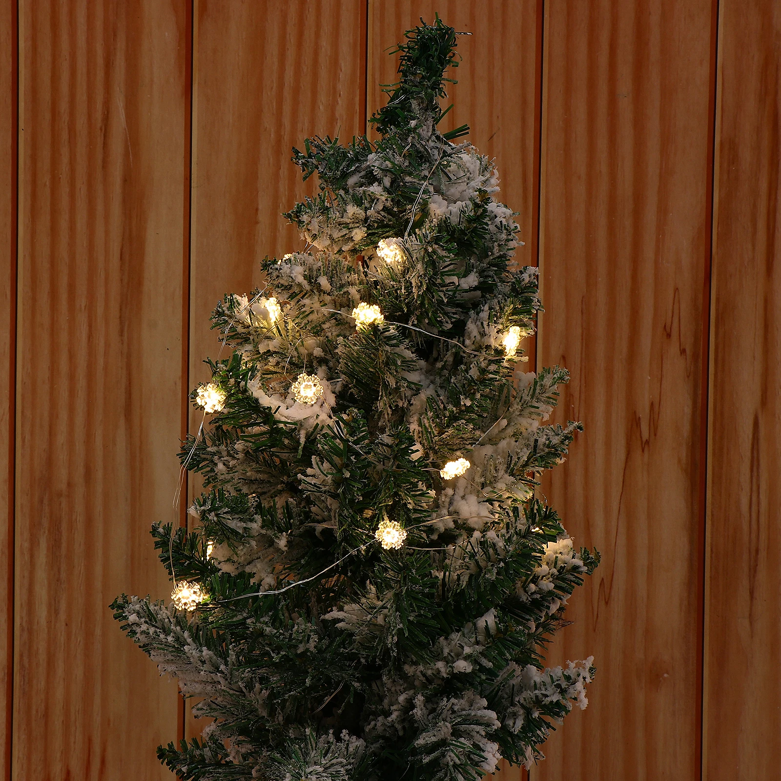 

Snowflake LED String Light 2M 20 Bulbs Warm White Illumination for Xmas Decoration Party Wedding Holiday Ambient Lighting