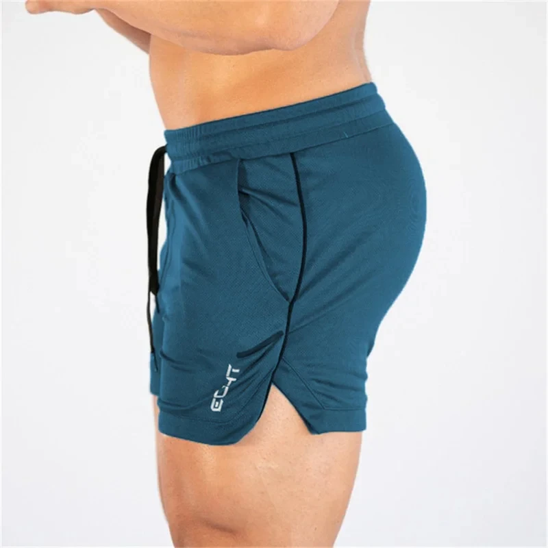 2024 nuovi pantaloncini in rete traspirante da uomo Quick Dry Slim-fit Fitness pantaloncini sportivi pantaloncini da spiaggia estivi da uomo in