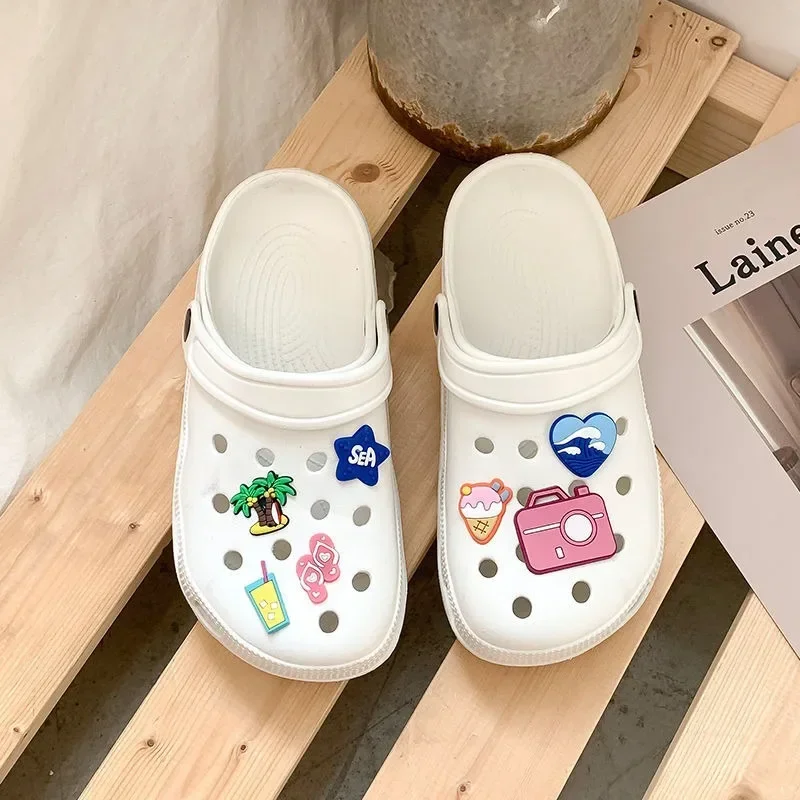 2024 New Summer Women Waterproof Slippers Summer Outdoor Women Slides Soft Sole Garden Shoes Indoor Classic Nursing Clogs Sandal