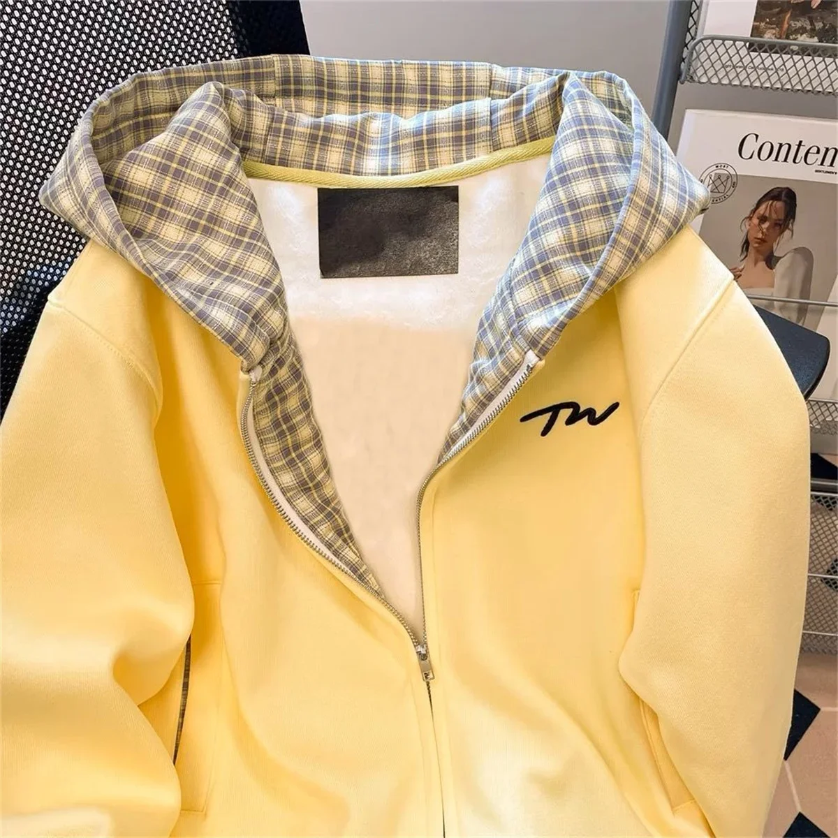 Sportliche Streetwear-Hoodies für Damen, kariertes Patchwork, Vintage-Look, lässiger Stil, Kapuzenpullover, gelb, locker geschnitten, Freizeitkleidung, Reißverschluss, Preppy-Style, Oberbekleidung.