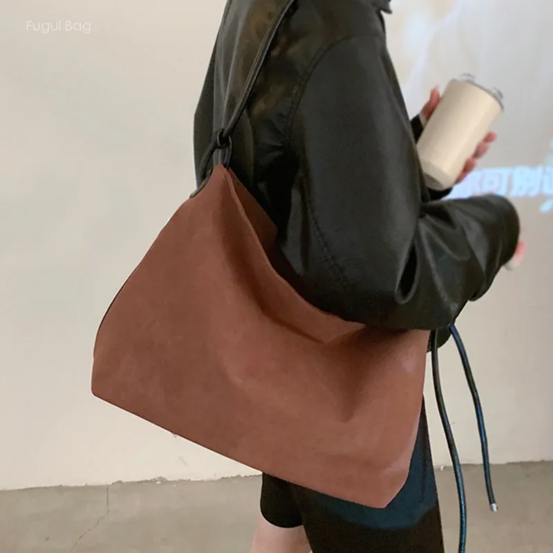 Bolso de mano esmerilado para mujer, Simple y elegante de hombro bandolera de alta gama, de gran capacidad, a la moda, nuevo