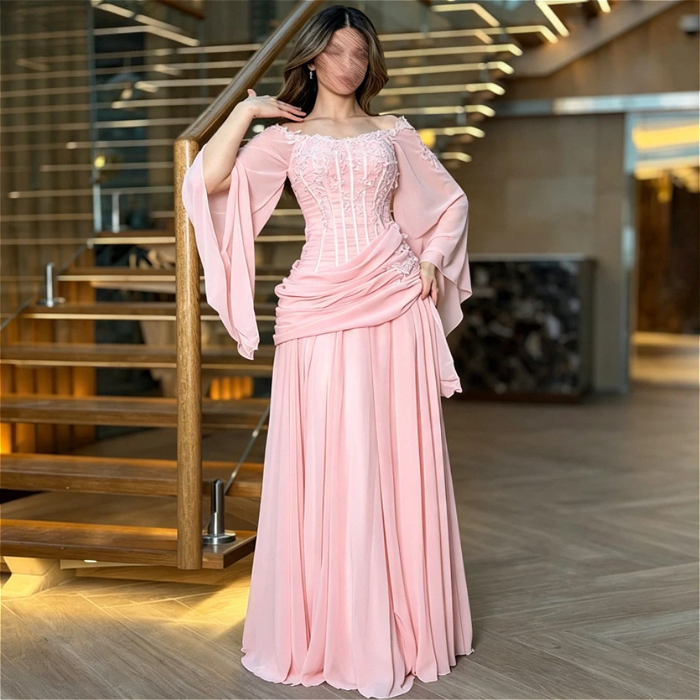 Maßgeschneidertes Schulterfreies Abendkleid mit Flatterärmeln Spitze Perlen Korsett Drapiertes Chiffon Langes Abendkleid Arabisches Hochzeitsfeier-Kleid