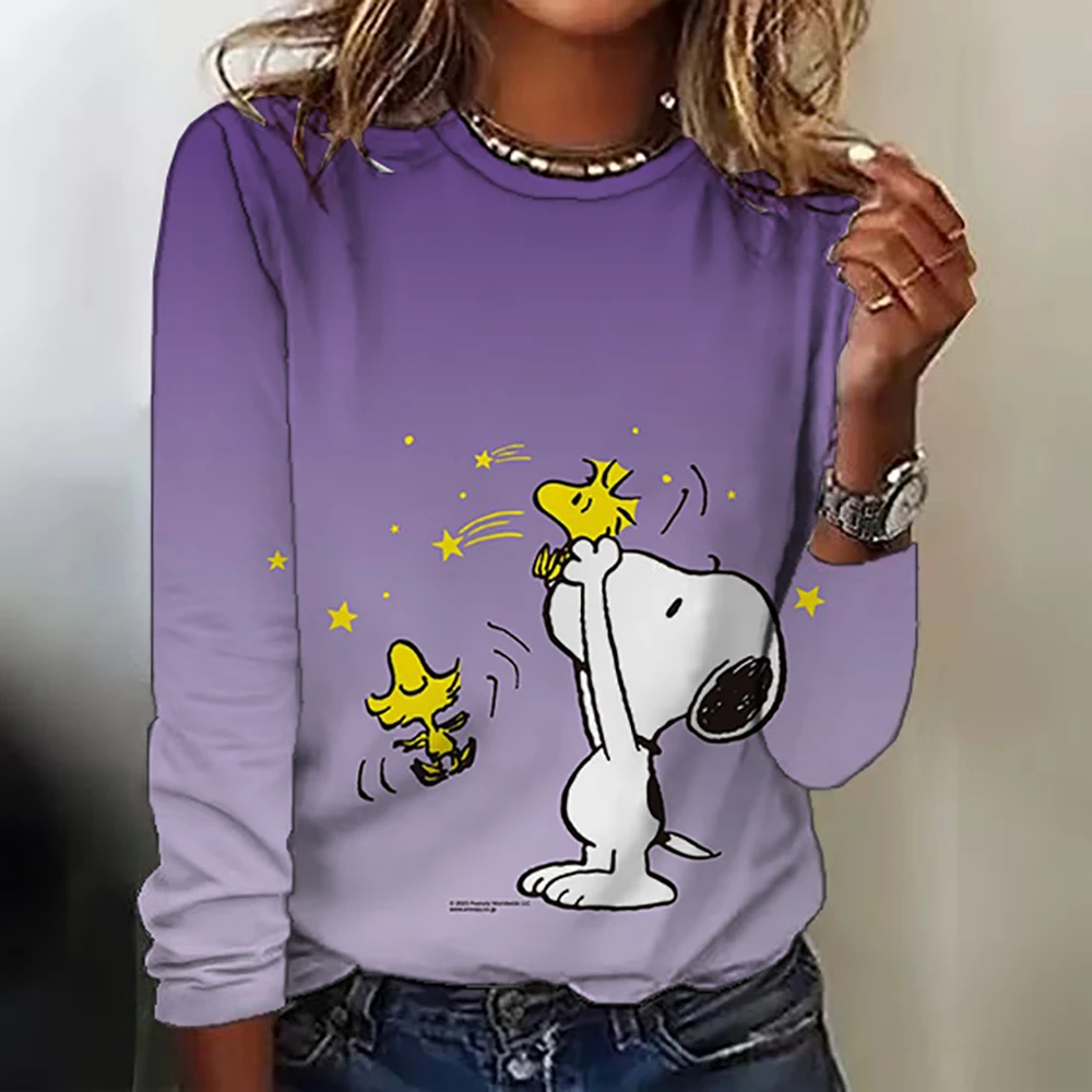 Round neck Snoopy print top for women, long sleeved casual loose T-shirt, fashionable pocket T-shirt, waist cinching top