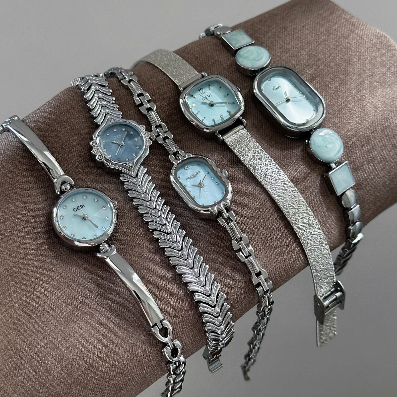 

Fashion romantic temperament watch women 2025 new luxury creative girl bracelet watch ins birthday gift oval watch