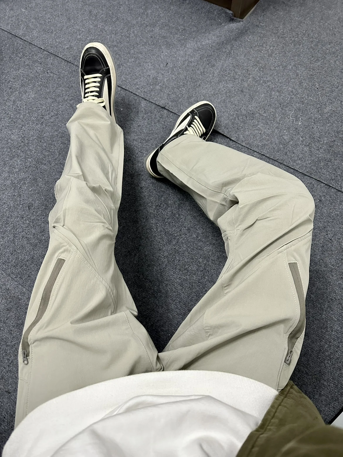 

High Street American Sle Multi-ket Casual Outdoor Loose Long Trousers with Double Zipper for Men And Women