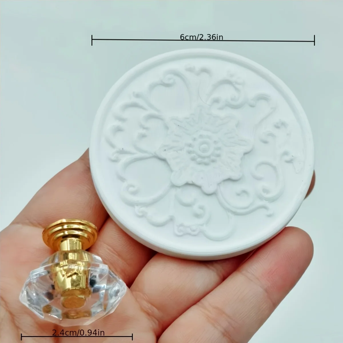 Vintage Baroque Plaster Ceiling Medallion with Crystal Pendant Decor, Dollhouse Home Decorative White Gypsum Ceiling Rosette