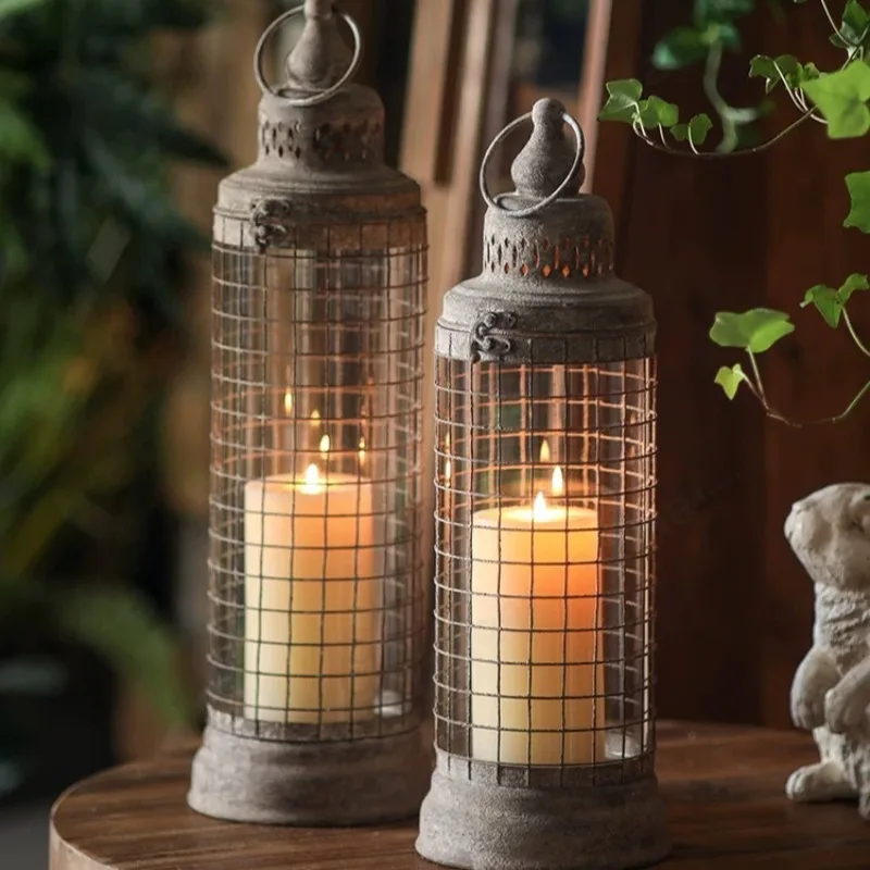 European Retro Handheld Lantern, Iron Candle Holder, Vintage Table Ornament for Shooting Props & Home Decoration