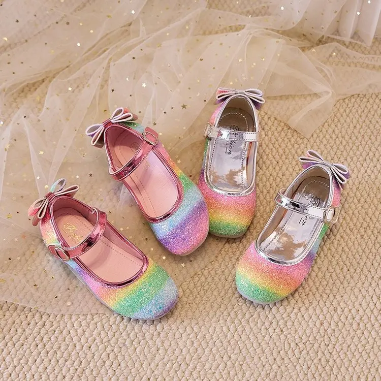 

Новые весенние детские туфли для девочек с стразами, простые универсальные кожаные туфли на низком каблуке, удобные нескользящие повседневные туфли для девочек