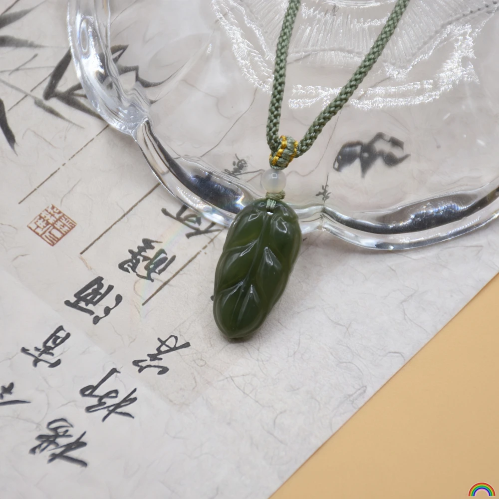 Rwbuy Brand Design Natural Hotan Jade Leaf Pendant Huangkou Material Gold Branch Jade Leaf Small crowd Jade Clavicle Chain