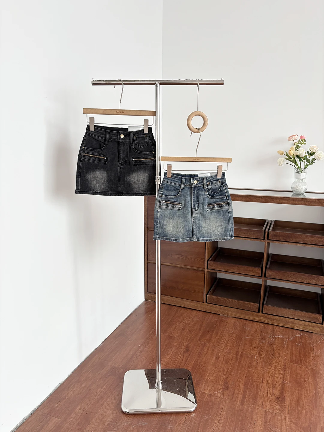 

Ретро джинсовая юбка с эффектом потертости, с высокой талией, А-силуэт, для женщин, универсальная, летняя, 2026, шикарная, в корейском стиле, короткая