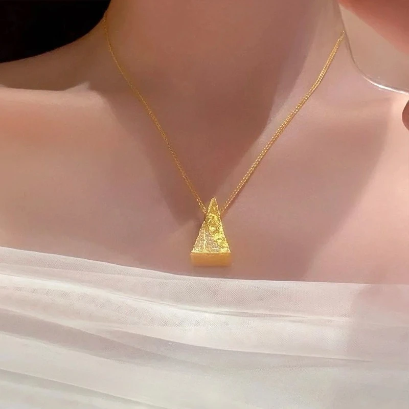 K18 Gold Color Exaggerated Triangular Column Pendant Necklace for Women Bride Wedding Engagement Jewelry Chain Gifts