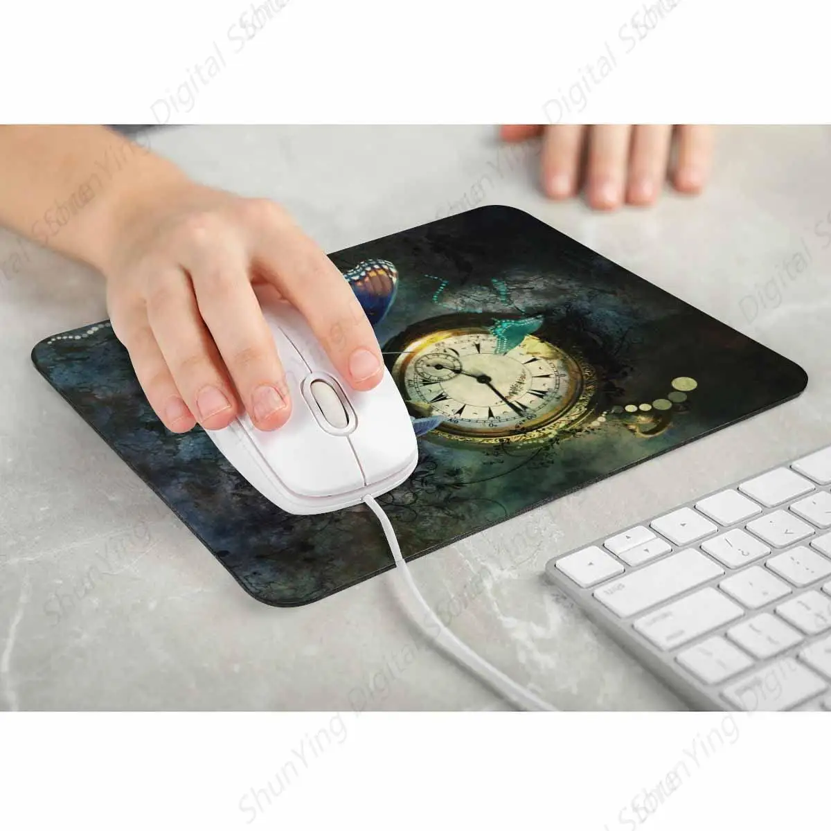 Retro Butterfly Gaming Mouse Pad และนาฬิกาพ็อกเก็ตแบบคงที่ Anti Slip Rubber Mouse Pad เหมาะสําหรับแล็ปท็อปสํานักงาน 25*30 ซม