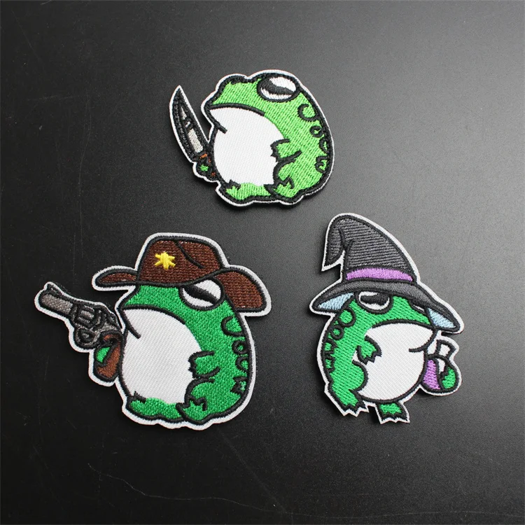 Small Knife Frog Morale Badge Cartoon Animal Embroidery Hook and Loop Patches Tactical Backpack Sticker