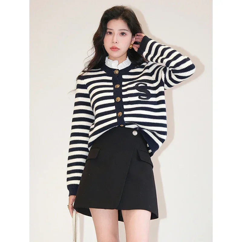 2024 Spring Classic S Letter Knit Cardigan Coat Women Stripe Sweater Ruffles Collar Tops Luxury Designer Brand Chic Y2K Clothing