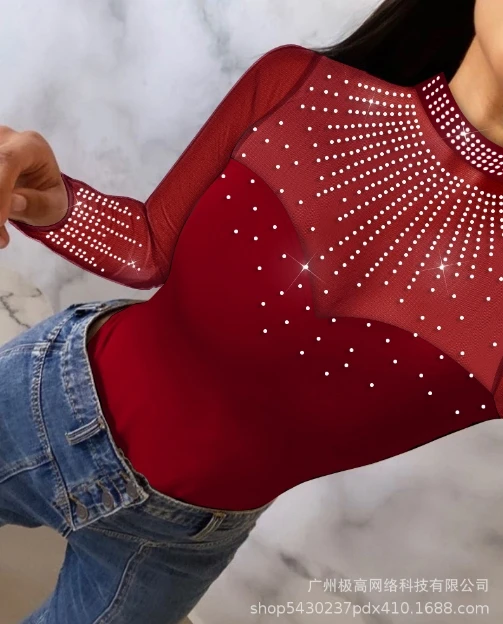 Bodysuit de malha pura feminina, slim fit e nádegas sexy, decoração de strass, nova moda, verão, 2024