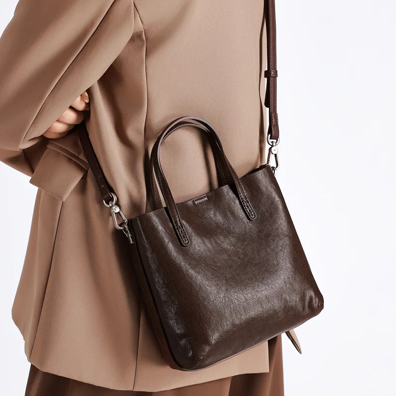 

Layered Vegetable Cowhide Small Tote Bag Women 2026, Versatile and Exquisite Handbag, Genuine Leather Crossbody Bag