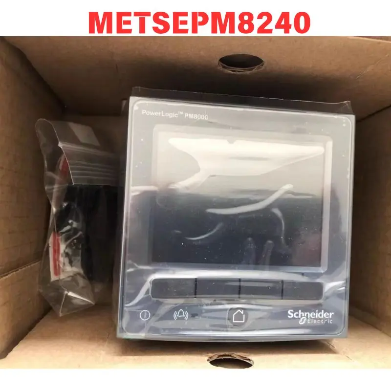 METSEPM8240 Electric parameter measuring instrument Functional test OK