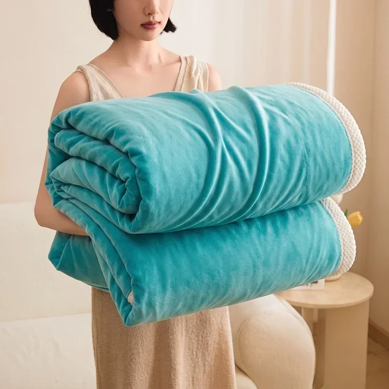 Tight Weaving Stable Fluff Milk Fleece Blanket Thickened Warm Gift Blanket Skin-friendly Breathable Air Conditioning Bedclothes