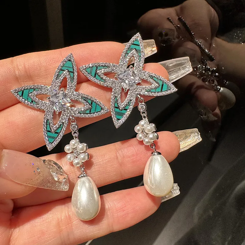 

Tassel Long Temperament Pearl New Zircon Light Luxury Earrings
