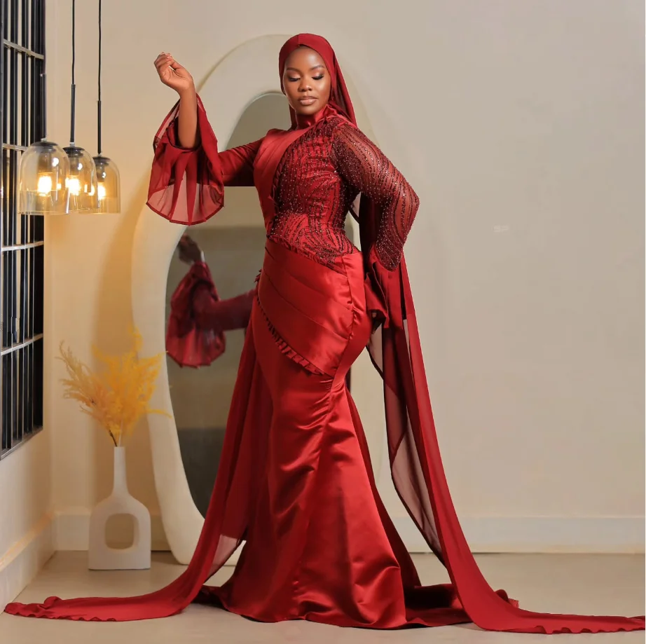Gaun Formal Muslim Afrika Warna Merah Anggur dengan Jubah Berkilau Lengan Panjang Hijab Kerut Leher Tinggi Gaun Malam Pesta Dapat Disesuaikan