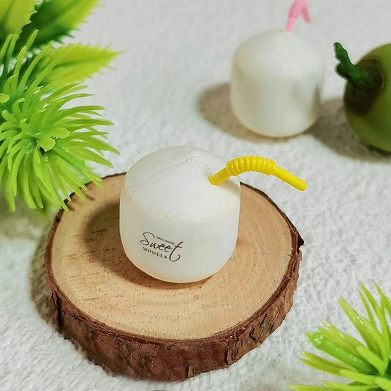 Mini accesorios de casa de muñecas de 1 piezas, decoración verde coco simulada, Micro escena, accesorios de fotografía, adornos