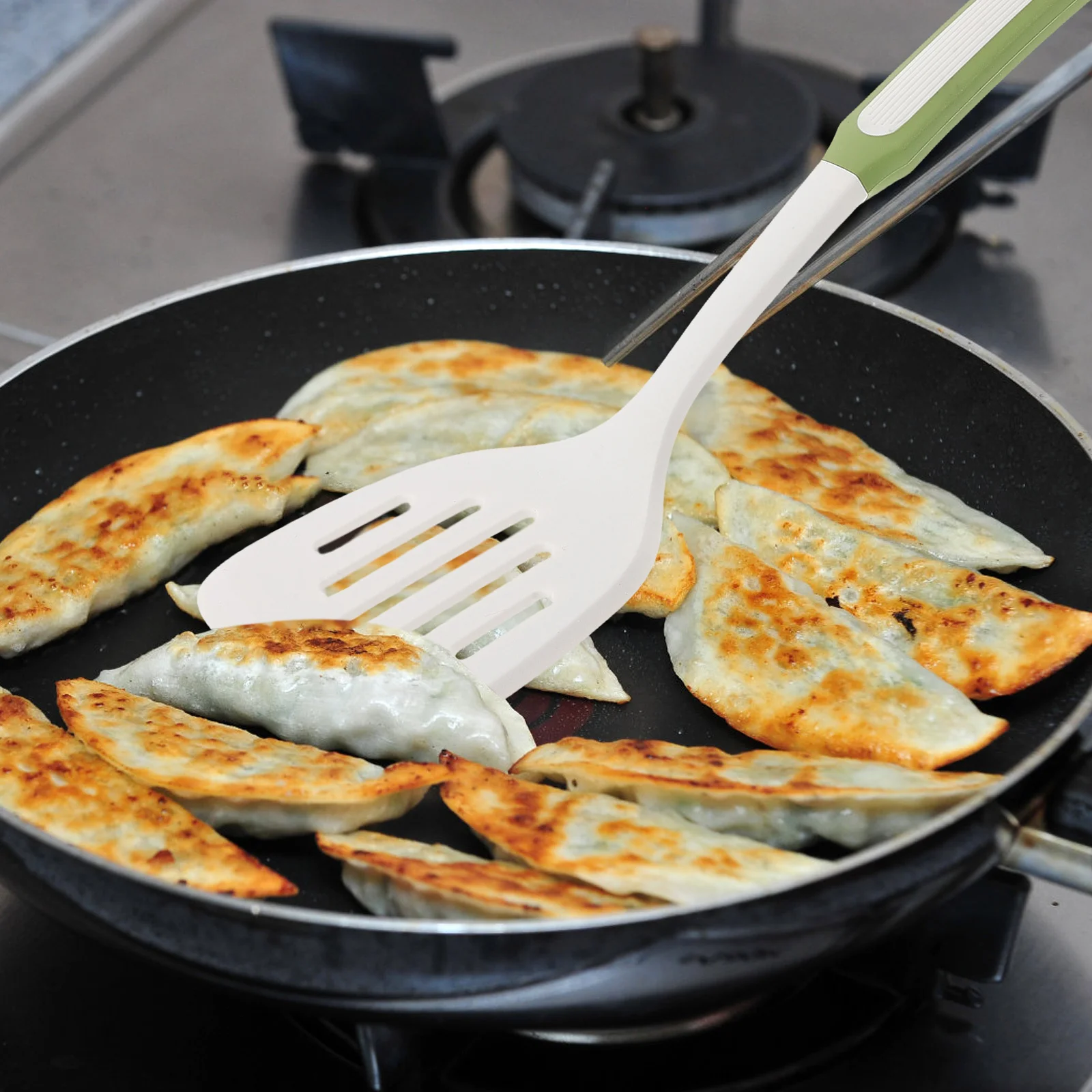 

1pcs Silicone Spatula Food Grade Heat Resistant Nonstick Cooking Tool For Baking Frying Mixing Scraping Kitchen Utensil