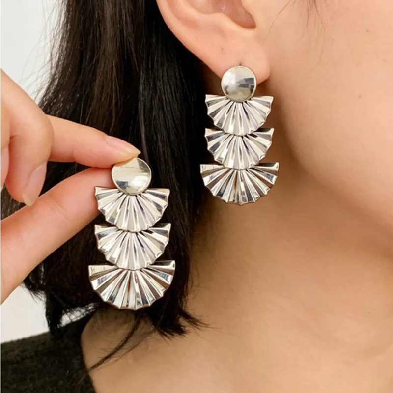 

New Exaggerated Punk Metal Three-layers Design Pendants Fan-Shaped Stud Earrings for Women Simple Geometry Earring Party Jewerly