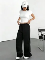 Conjunto de dos piezas para mujer, moderno, informal y relajado, un estilo popular que ofrece una atmósfera dulce y fresca.