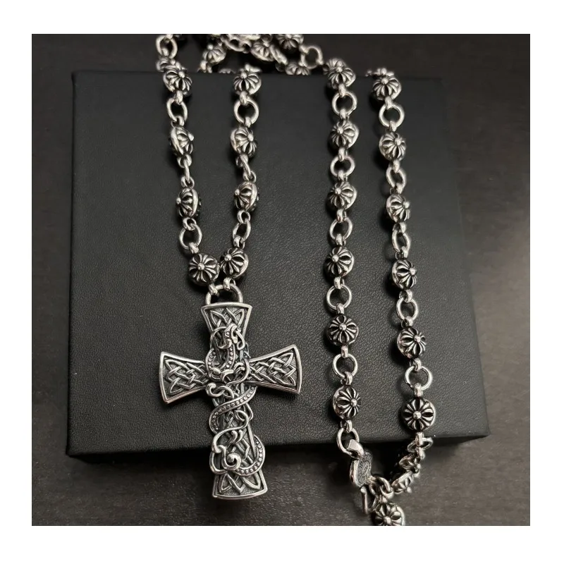 

Crowe Trend Best-selling Popular Vine Cross Pendant Fashionable Personality Versatile Cross Flower Integrated Necklace