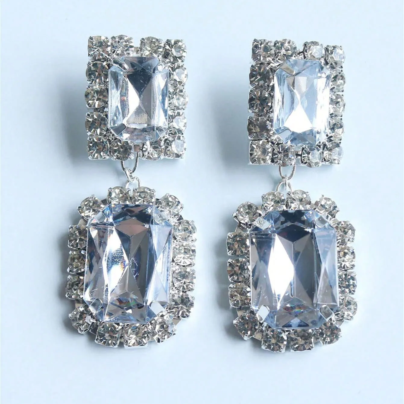Stylish Glass Necklace and Earring Set for Brides