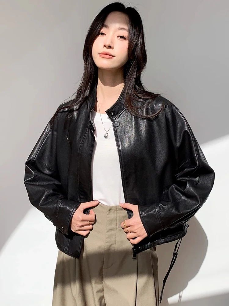 Lässige kurze Echtlederjacke für Damen, Frühling und Herbst 2022, neuer High-End-einfacher Stehkragen, weicher schwarzer Mantel aus echtem Schaffell