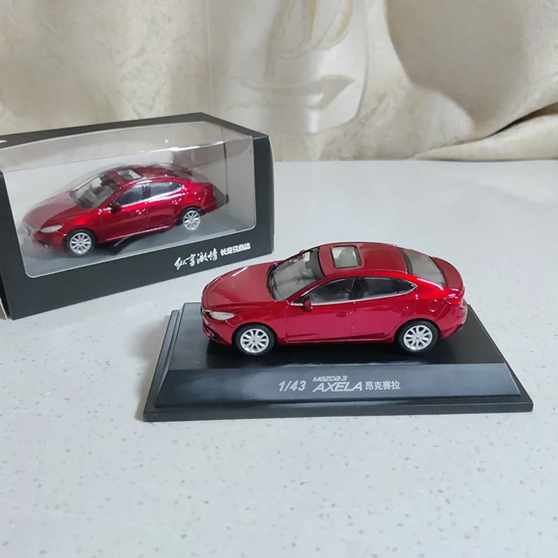 1:43 Scale Mazda 3 AXELA Simulation Alloy Car Model Diecast Toy Collection Souvenir Ornaments Display Decoration Boys Toys