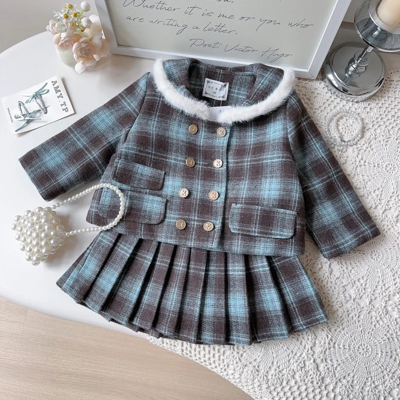 

2025Winter New Fashionable Girls' Thickened Warm Coat and Pleated Skirt Two-Piece Set Trendy