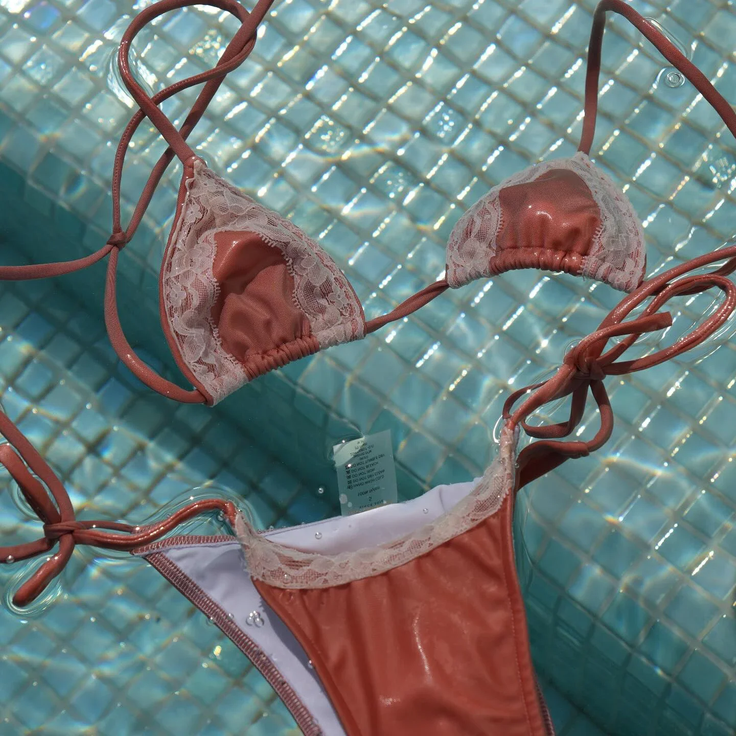 

Розовый кружевной комплект бикини 2025, сексуальный женский купальник с эффектом пуш-ап, женский бандо, бикини с лямкой на шее, купальный костюм, боди, пляжная одежда