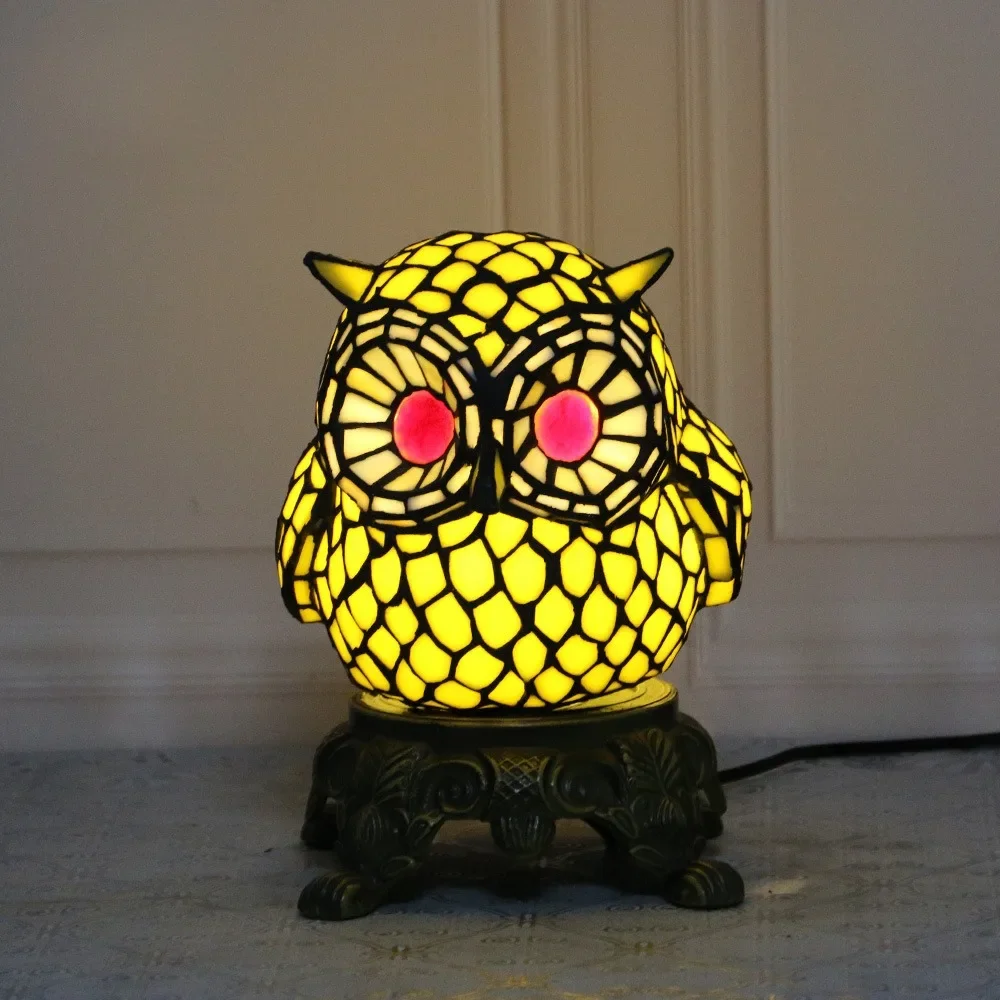 

Cross-border Delivery Tiffany LED Parrot Desk Lamp Business Gift Holiday Gift European Children's Cartoon Night Light