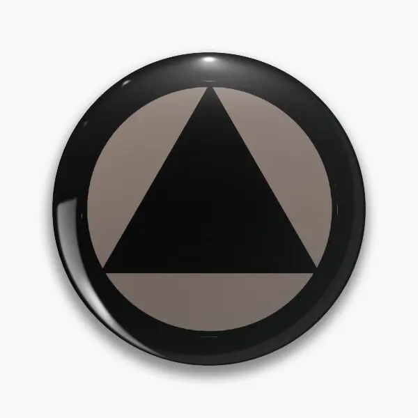 Triângulo preto Botão Macio Pin, Moda Chapéu Amante, Desenhos Animados Metal Roupas, Jóias Criativas, Emblema Engraçado Bonito Lapela Pin, Broche de decoração