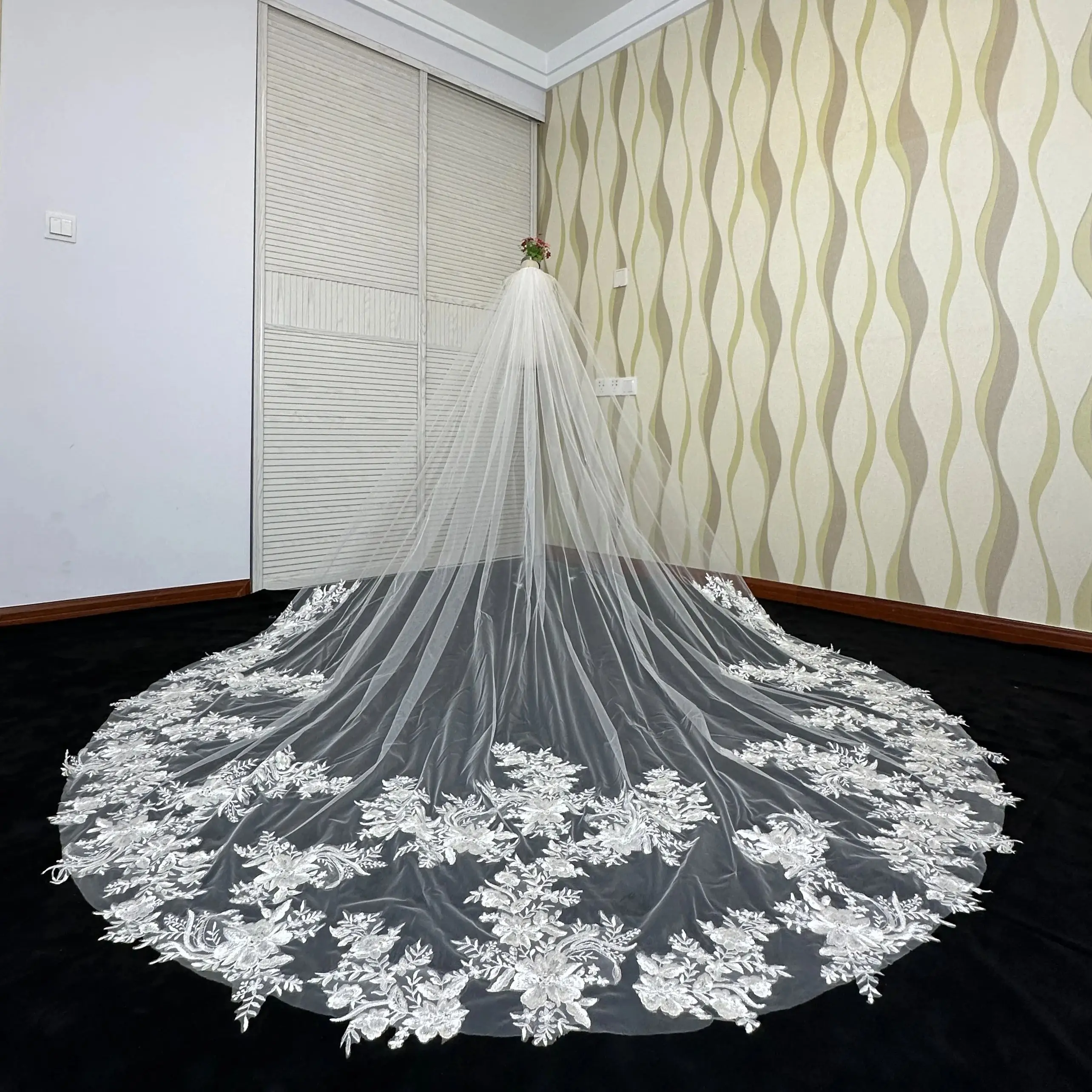 

Real Photos Long Lace Appliques Wedding Veil White Ivory Cathedral 1 Layer Bridal Veil 3.5 Meters Bride Veil Wedding Accessories