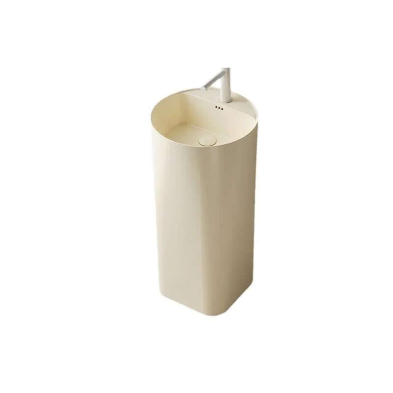 Floor-to-ceiling bathroom Balcony Small apartment courtyard Outdoor vertical wash basin Pool