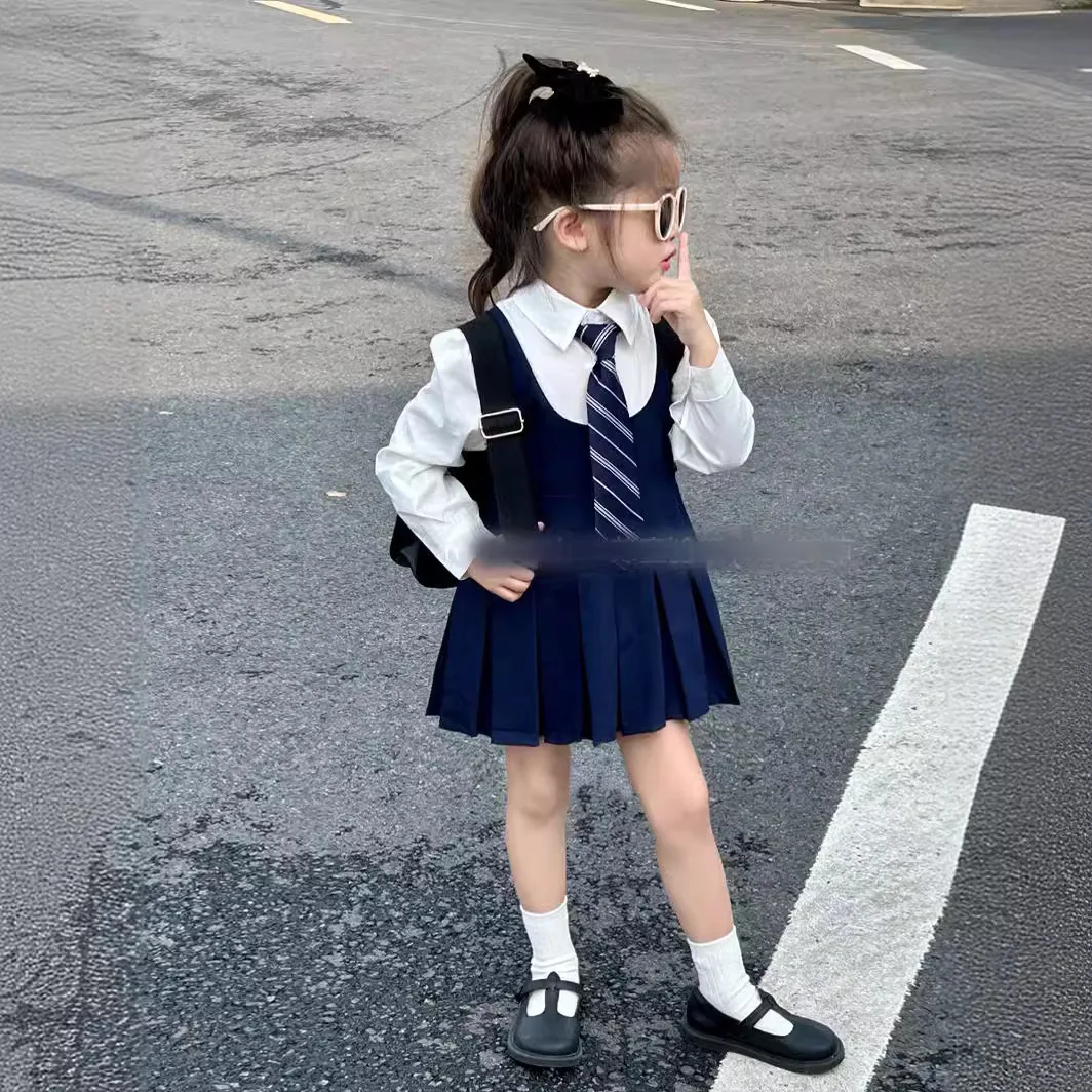 Girls' Spring New College Style Fake Two-piece Long-sleeved Dress Pleated Skirt Medium and Small Children Autumn