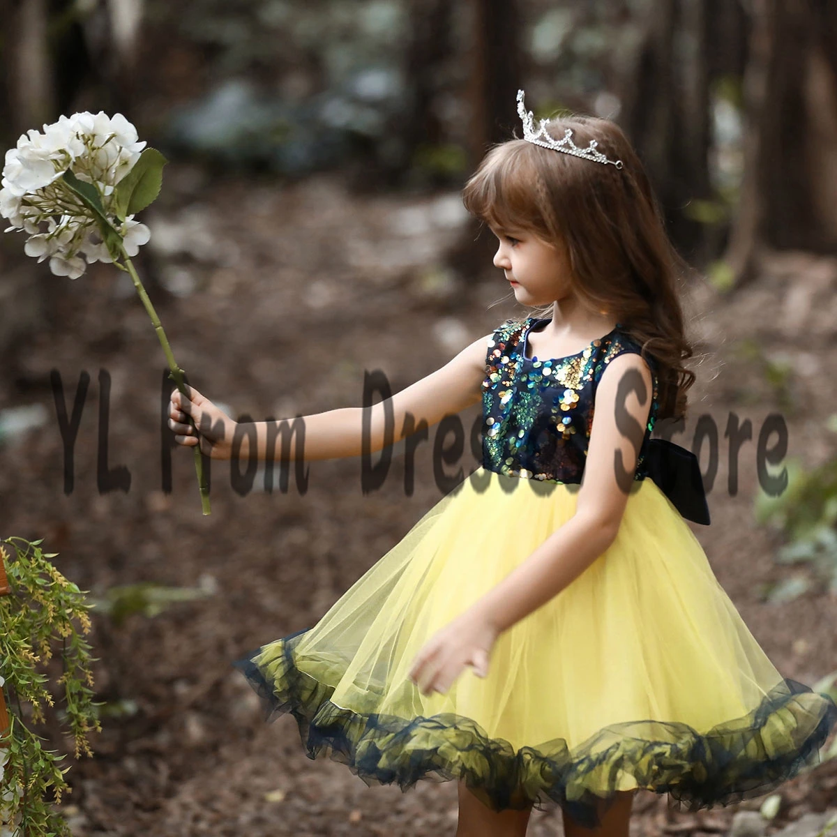 

YL Modern Sequined Sleeveless Flower Girl Dresses Mini Puffy Tulle Ruched A-Line Kid Party Prom Dress With Bow Children Gowns