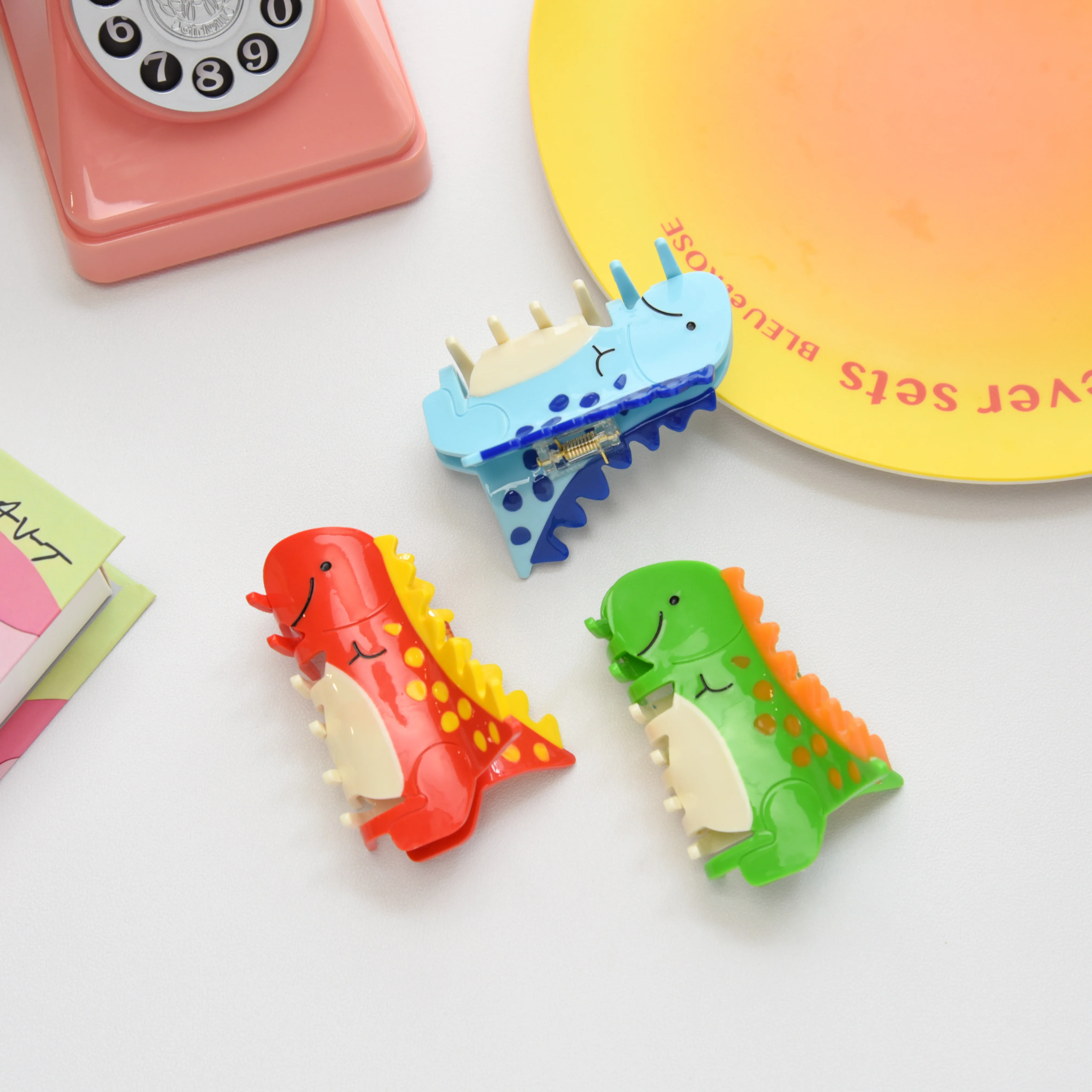 

DuoShang Cute Cartoon Dinosaur Hair Claw Eco-friendly Acetate Claw Clips Animal Dinosaur Crab Hair Clips Women Hair Accessories