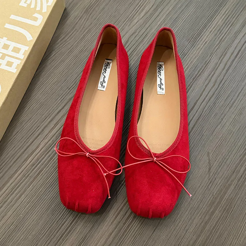 2024 Red New Women Flat Shoes Fashion Shallow Slip On Ladies eleganti ballerine scarpe Soft Flat Heel Outdoor Casual Mary Jane S