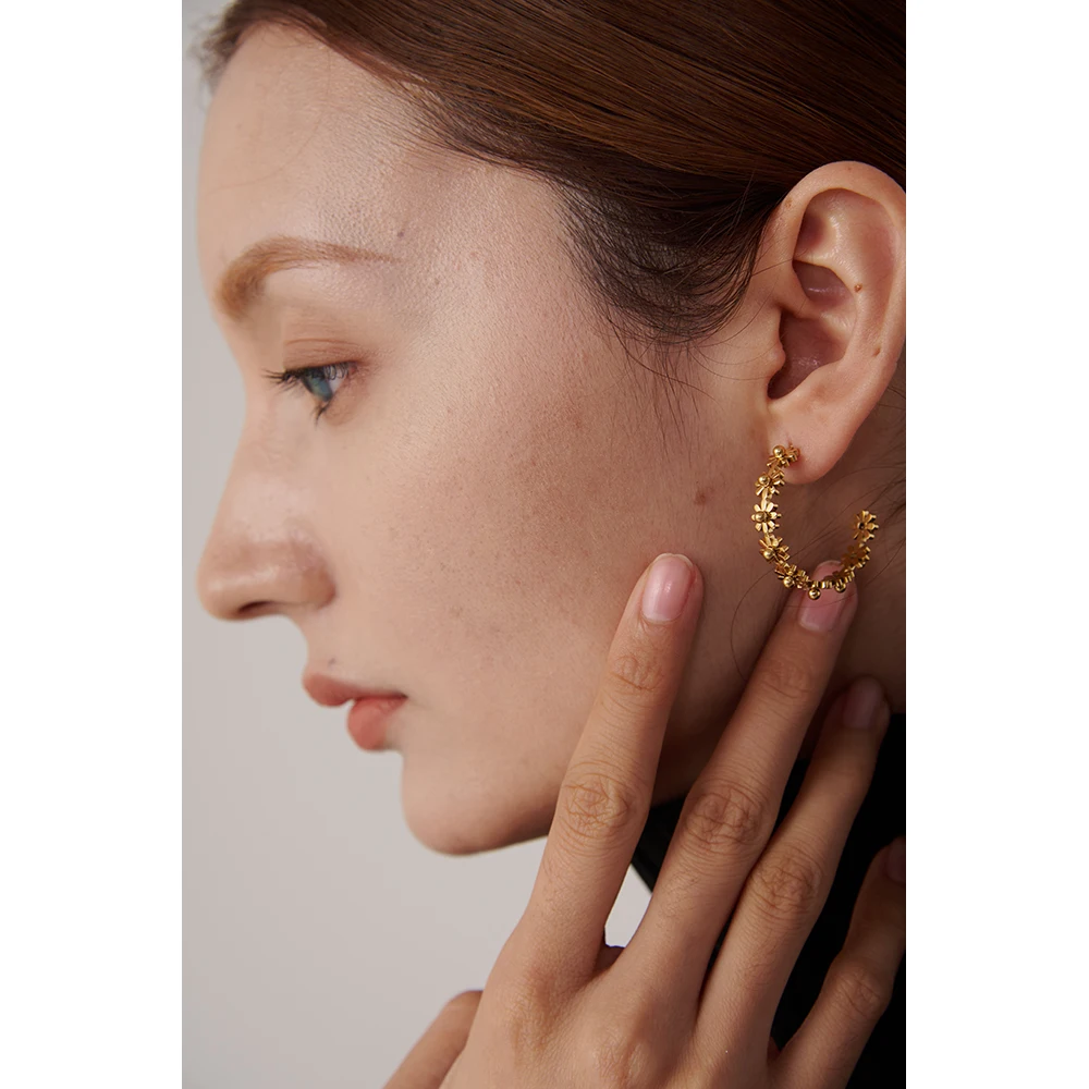 Yhpup Stainless Steel Round Flower Hoop Earrings Fashion Golden Metal Trendy Brand Texture Jewelry Party Gift Waterproof Women