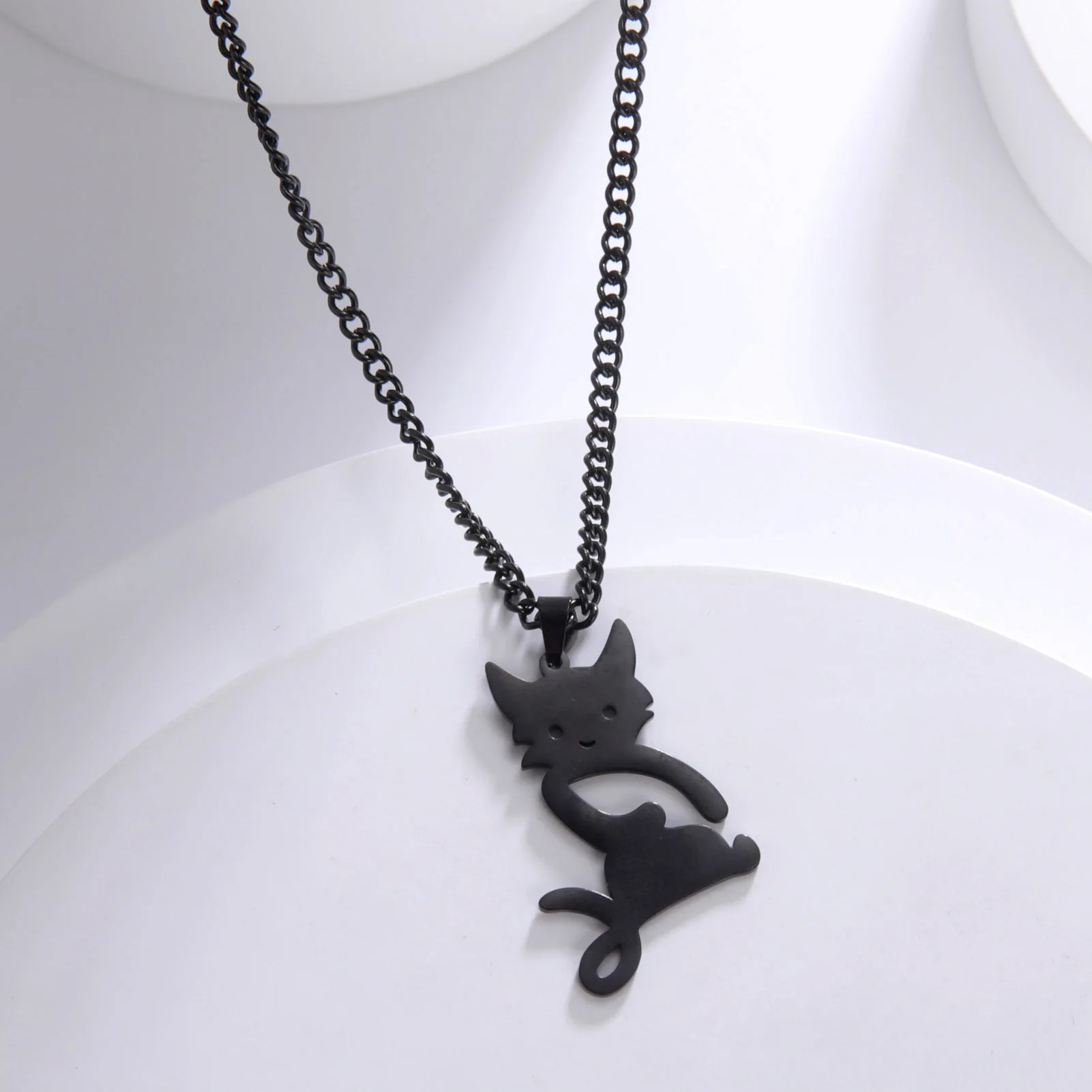 HIPEE Cute Cat Pendant Necklaces for Women Stainless Steel Fashion Cartoon Kitten Cat Couples Necklaces Lovers Friendship Gift