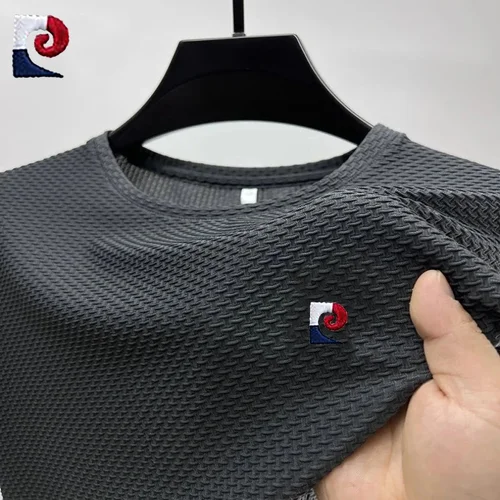 Imagen 2 del producto Camiseta de manga corta con cuello redondo de seda helada de malla de verano para hombre, nueva camiseta lujosa, cómoda, fresca y transpirable de media manga